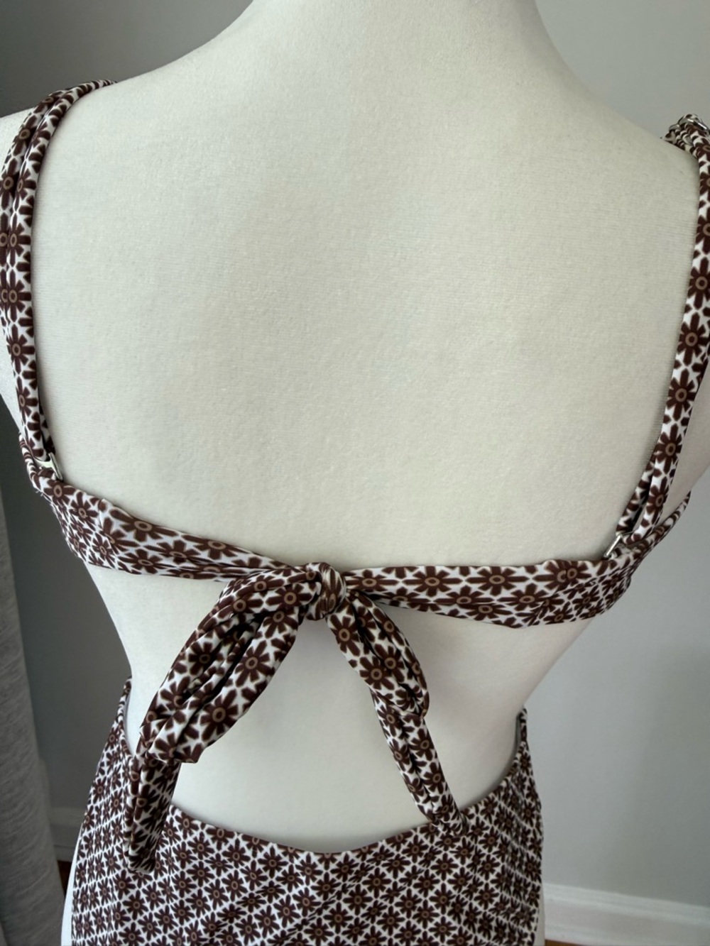 Cupshe One Piece Swimsuit Women Medium Brown Floral Cutout Tie Back NWT - Picture 4 of 8